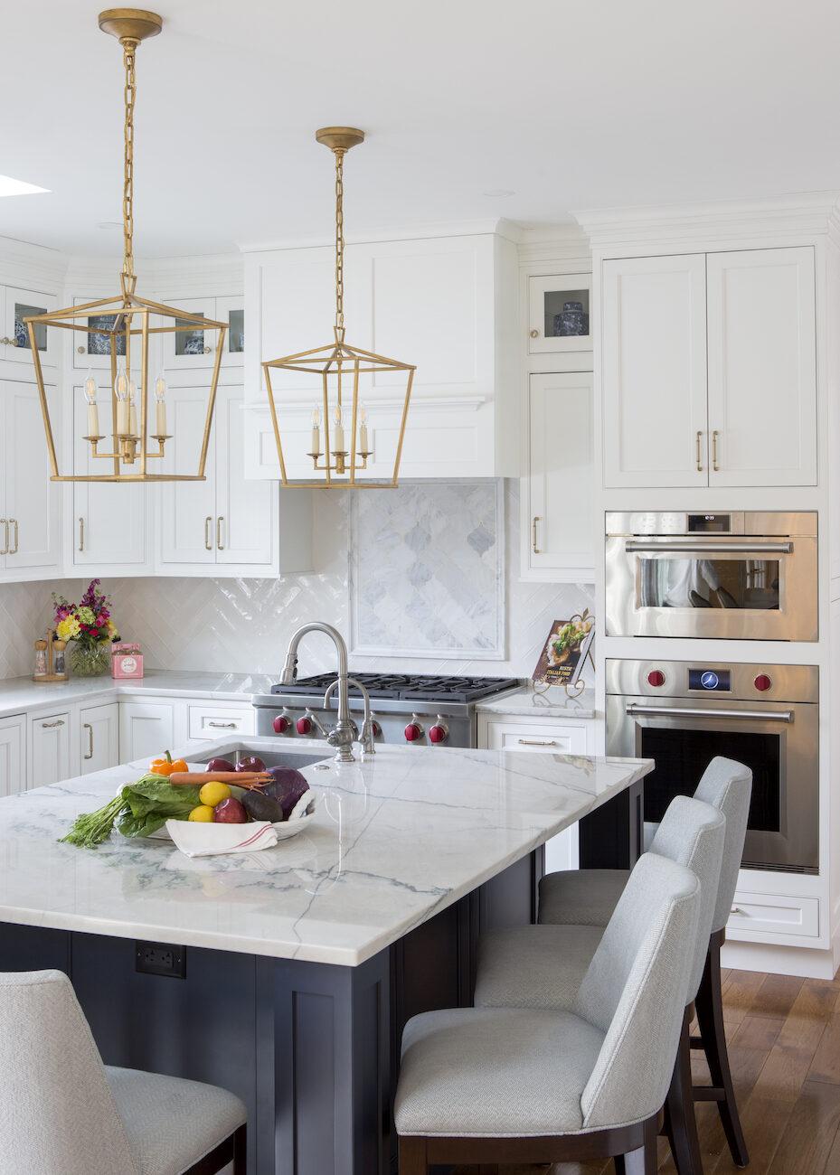 marble-kitchen-island-counter-barstools-interior-design